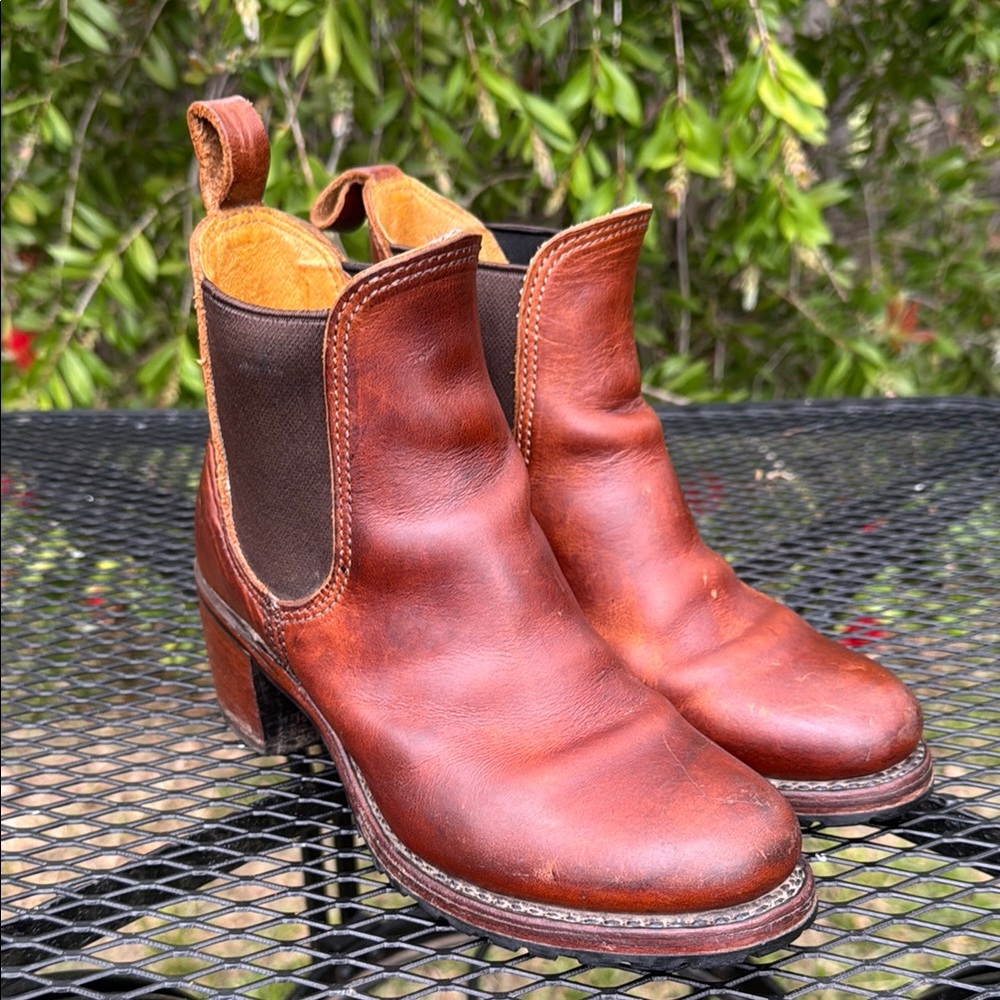 Frye Sabrina Chelsea Cognac Leather Ankle Booties